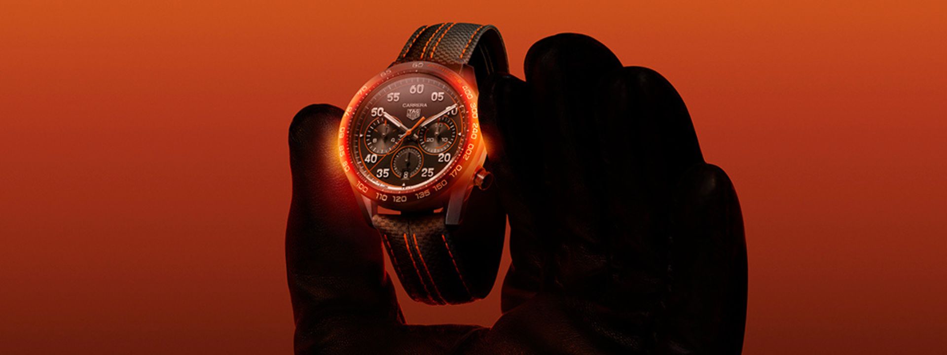 Leia mais sobre o artigo <strong>TAG Heuer Introduz o TAG Heuer Carrera Chronograph x Porsche Orange Racing</strong>