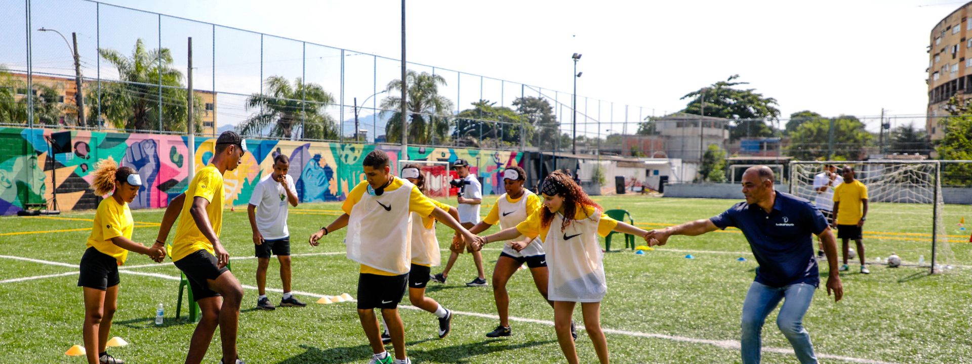 Leia mais sobre o artigo VENCEDOR DA COMPETIÇÃO DE DESENHO DA SUÍÇA IWC É CELEBRADO POR FAMOSOS ATLETAS BRASILEIROS NO RIO DE JANEIRO