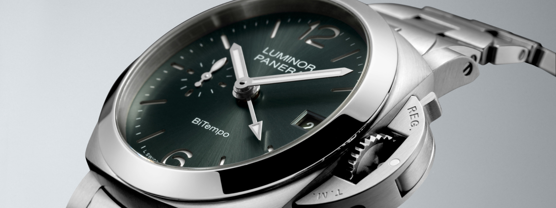 Leia mais sobre o artigo Panerai marca uma nova era em suas Coleções Luminor e Luminor Due com o novo design de pulseira metalizada