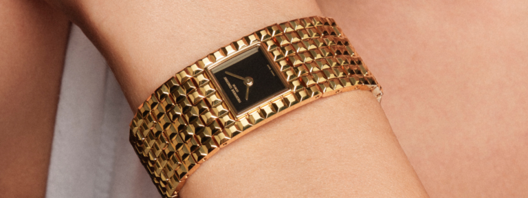 Leia mais sobre o artigo Frederique Constant lança edição dourada do clássico Manchette com mostrador em ônix